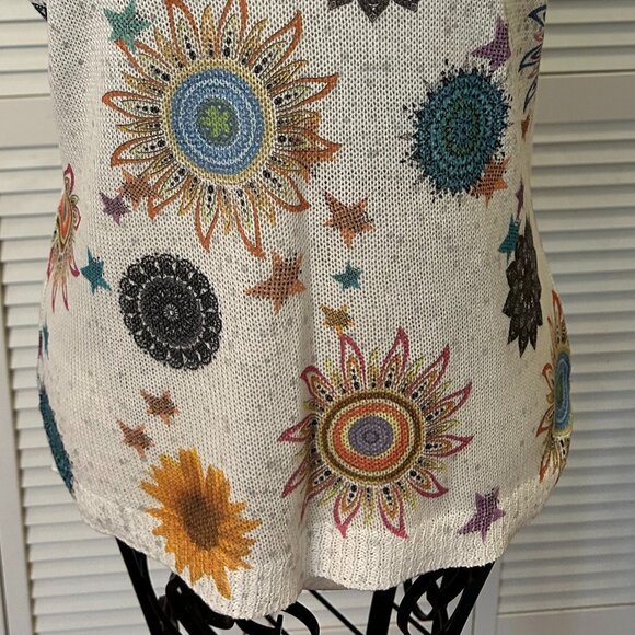 Pretty Colourful Lightweigh Sweater: Size S - Picture 3 of 12